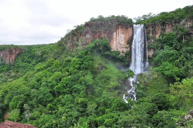 Cachoeira da Água Branca, ponto turístico de Pedro Gomes ©DIVULGAÇÃO